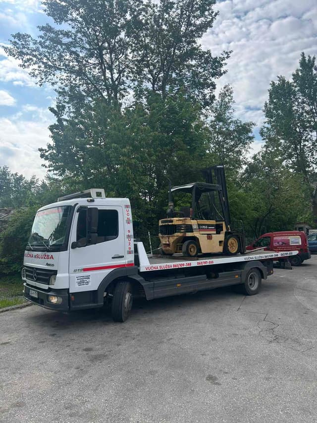 Šlepanje auta po danu