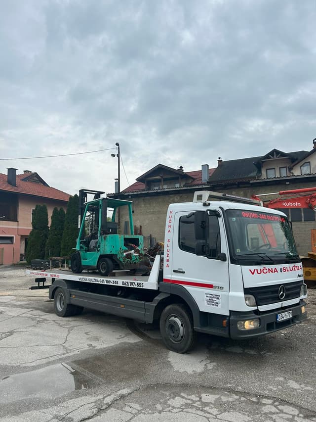 Šlepanje auta po danu