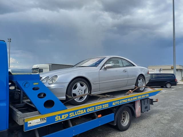 Šlepanje auta po danu