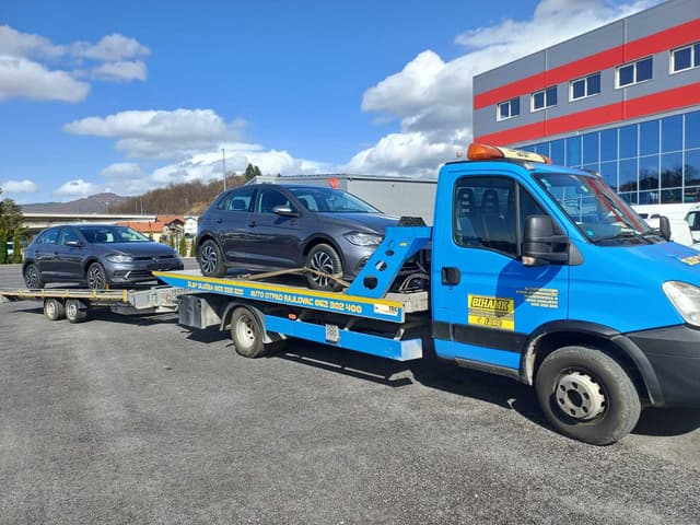 Šlepanje auta po danu