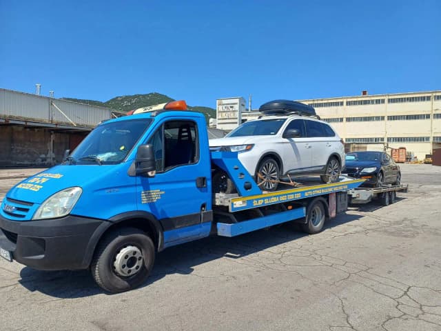 Šlepanje auta po danu