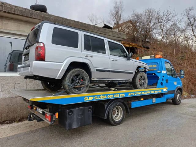 Šlepanje auta po danu